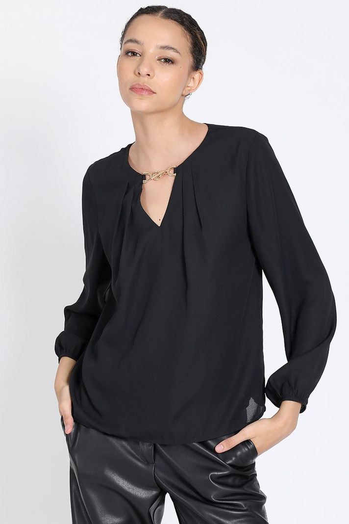 Blusa Gasa Doble Aplicación Metalica, Negro Liola-4