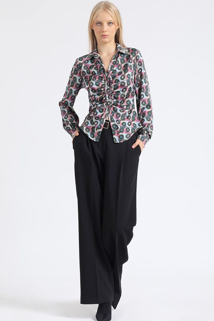 Blusa Satin Estampado Retro, Recogido, Rosa Liola-1