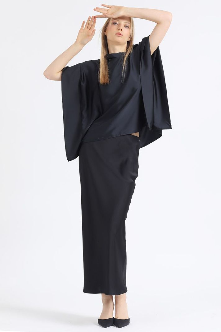 Bluson Amplio Tipo Poncho, Satin Negro Liola-2