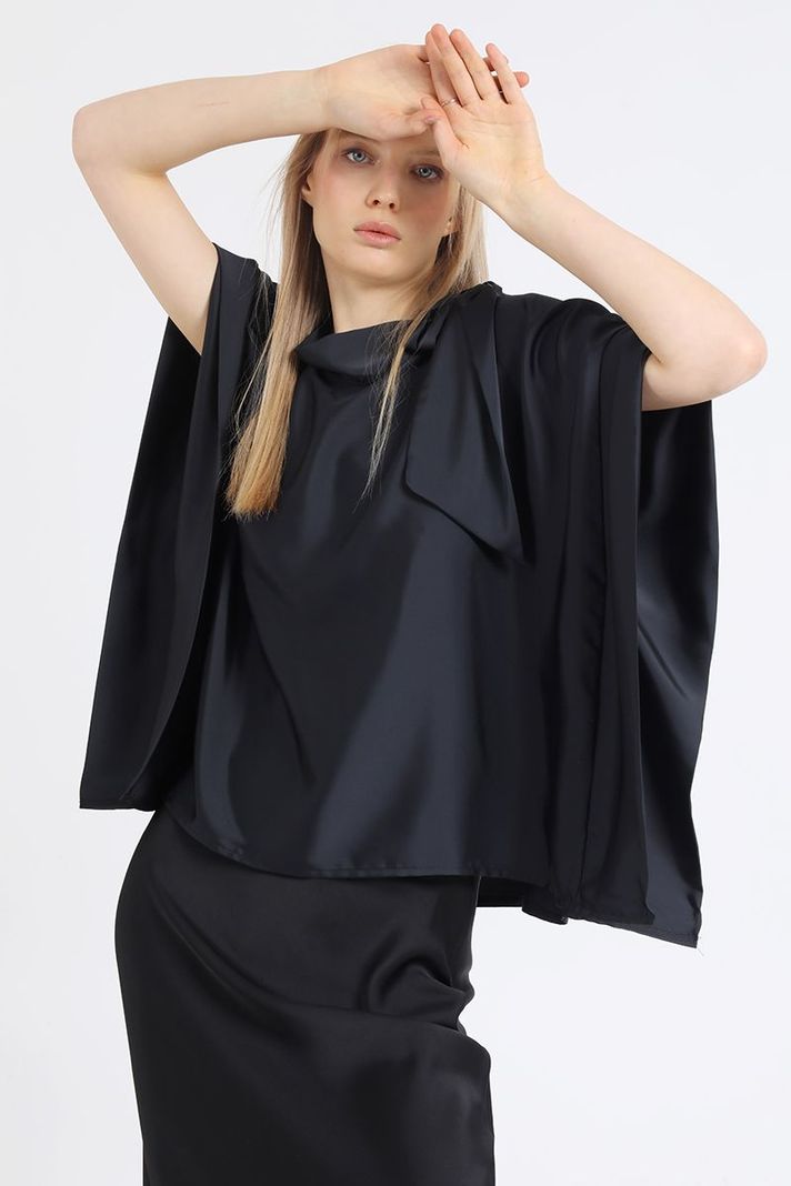 Bluson Amplio Tipo Poncho, Satin Negro Liola-4