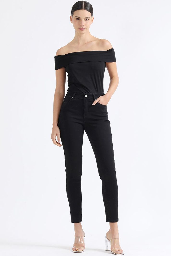 Jeans Color Skinny, Bordado, Tiro Medio, Negro Liola-0