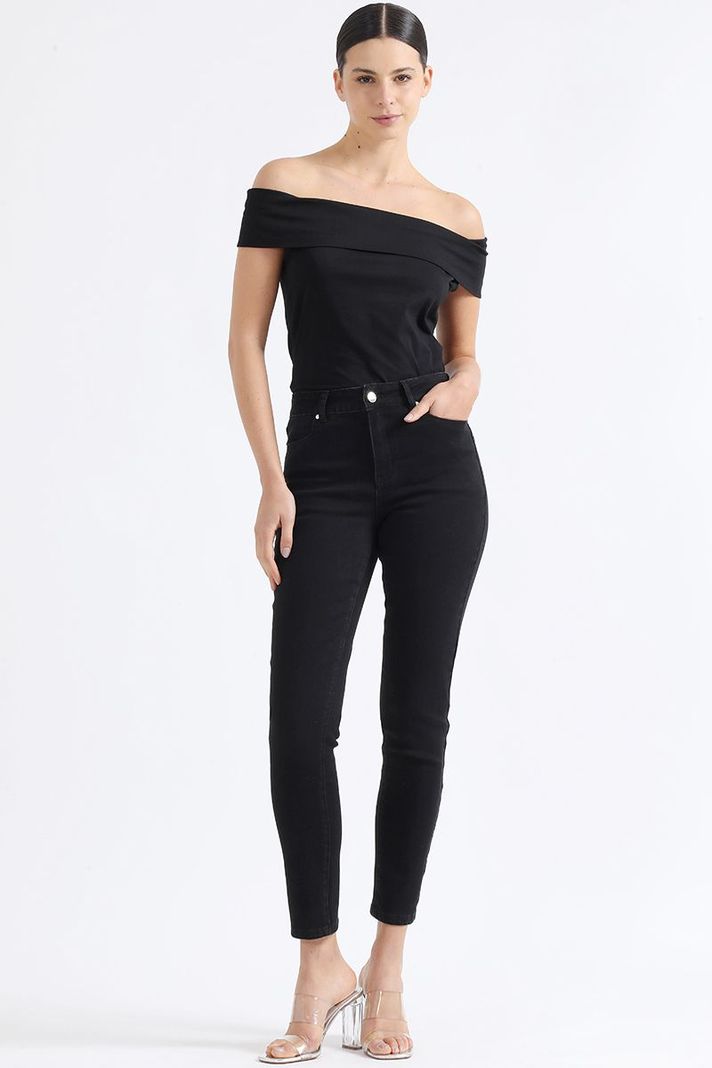 Jeans Color Skinny, Bordado, Tiro Medio, Negro Liola-1