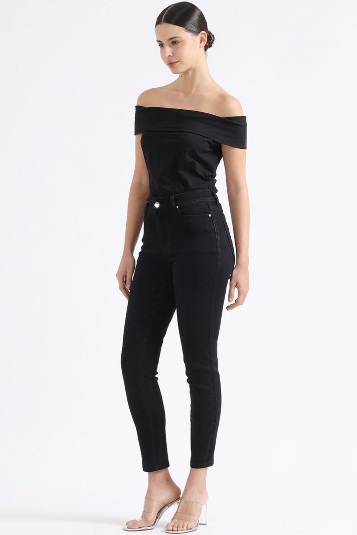 Jeans Color Skinny, Bordado, Tiro Medio, Negro Liola-2