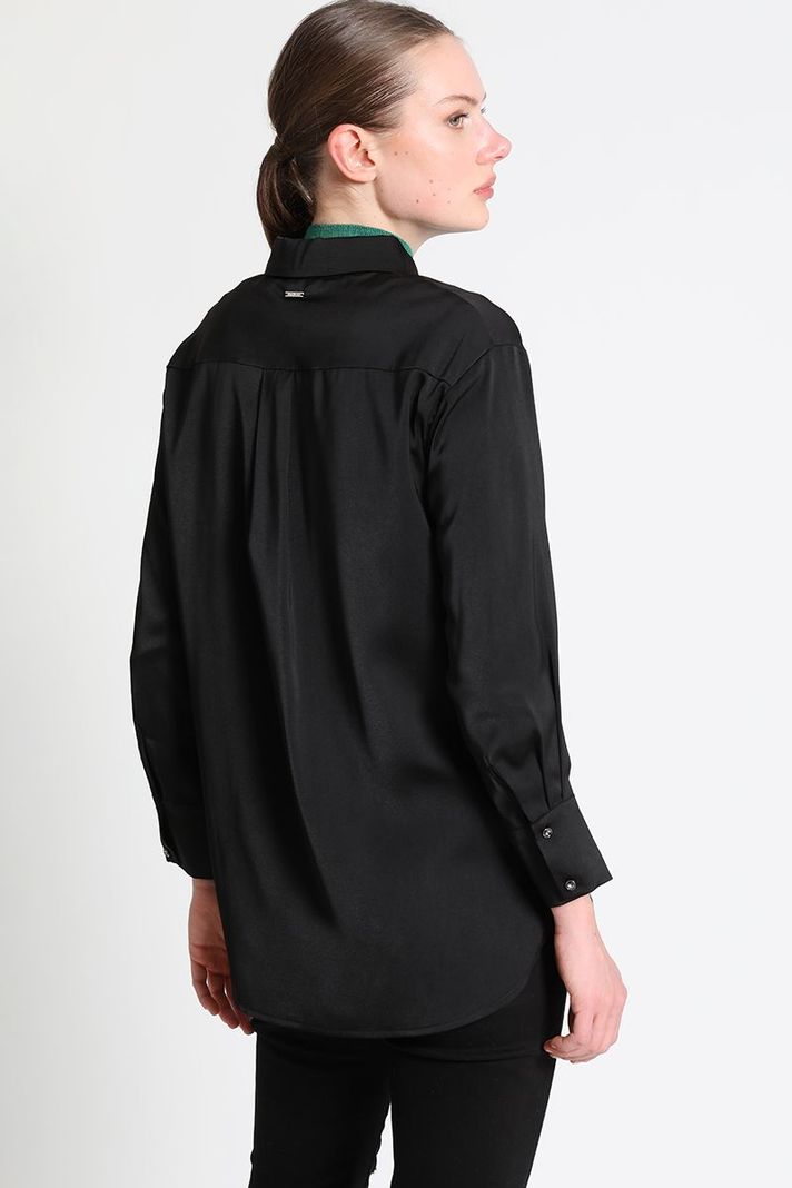 Blusa Camisera Básica Negro Liola-3
