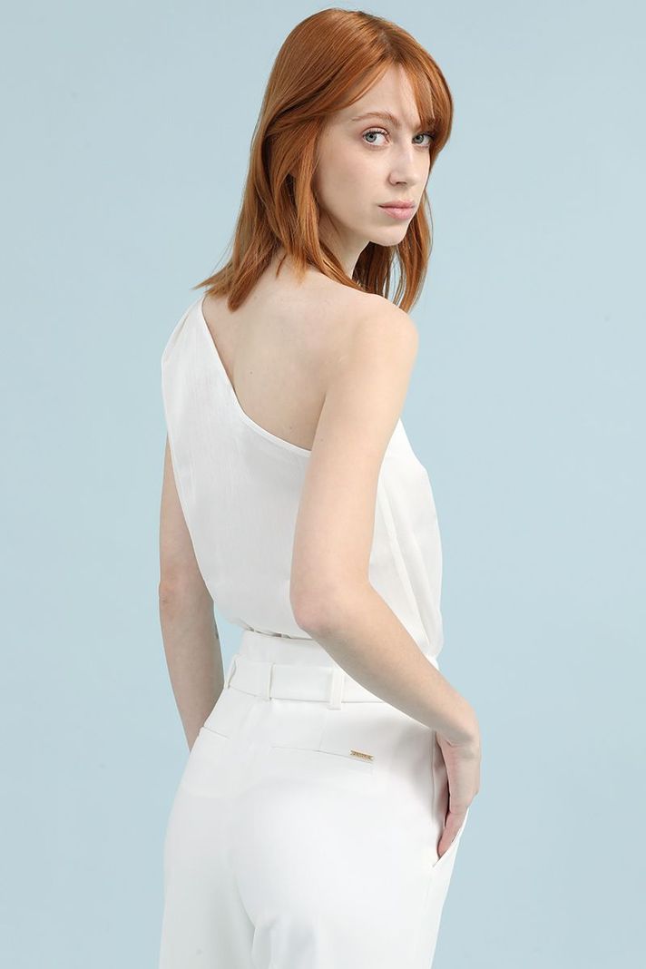 Top Satin  Asimetrico, Anudado En Hombro, Crudo Liola-5