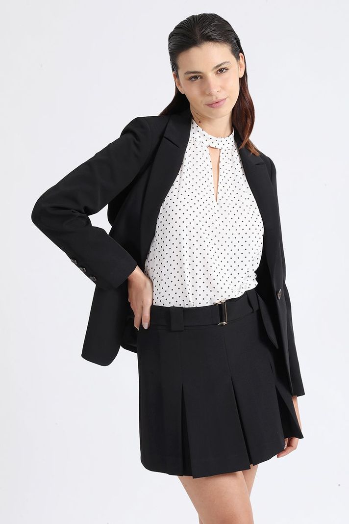 Blazer Clásico Negro Liola-3