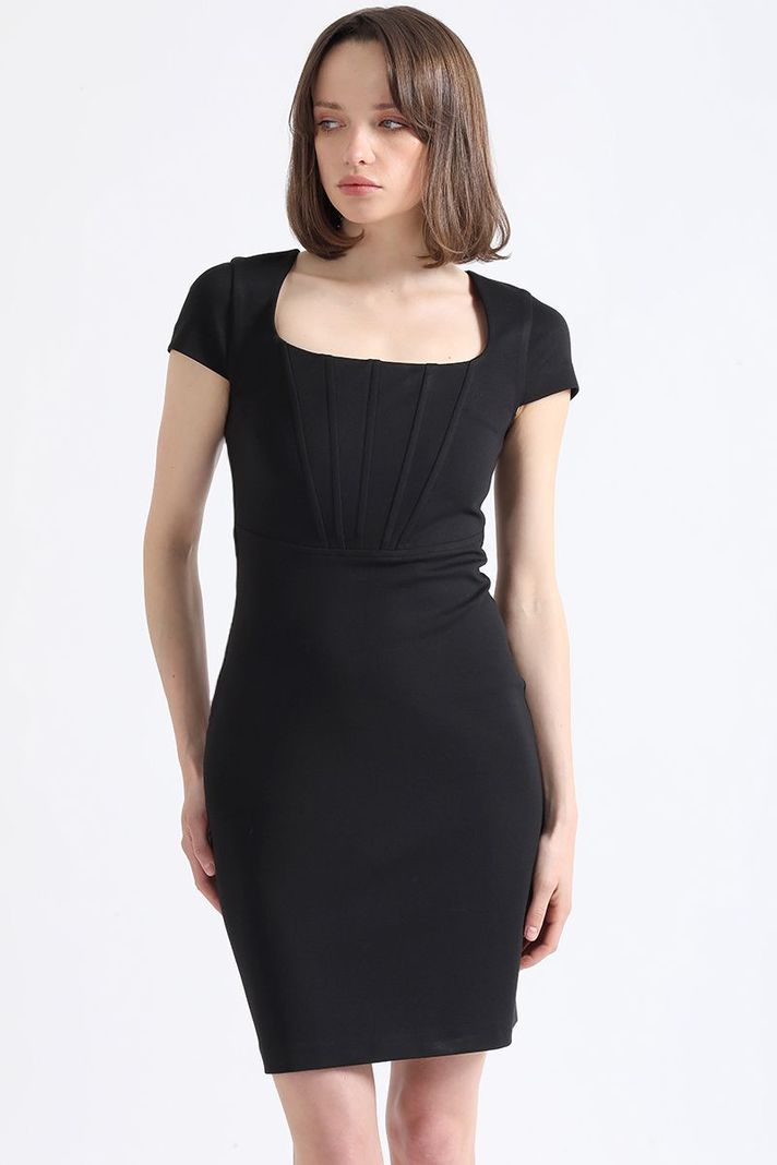 Vestido Entallado, Cortes Corse, Negro Liola-4