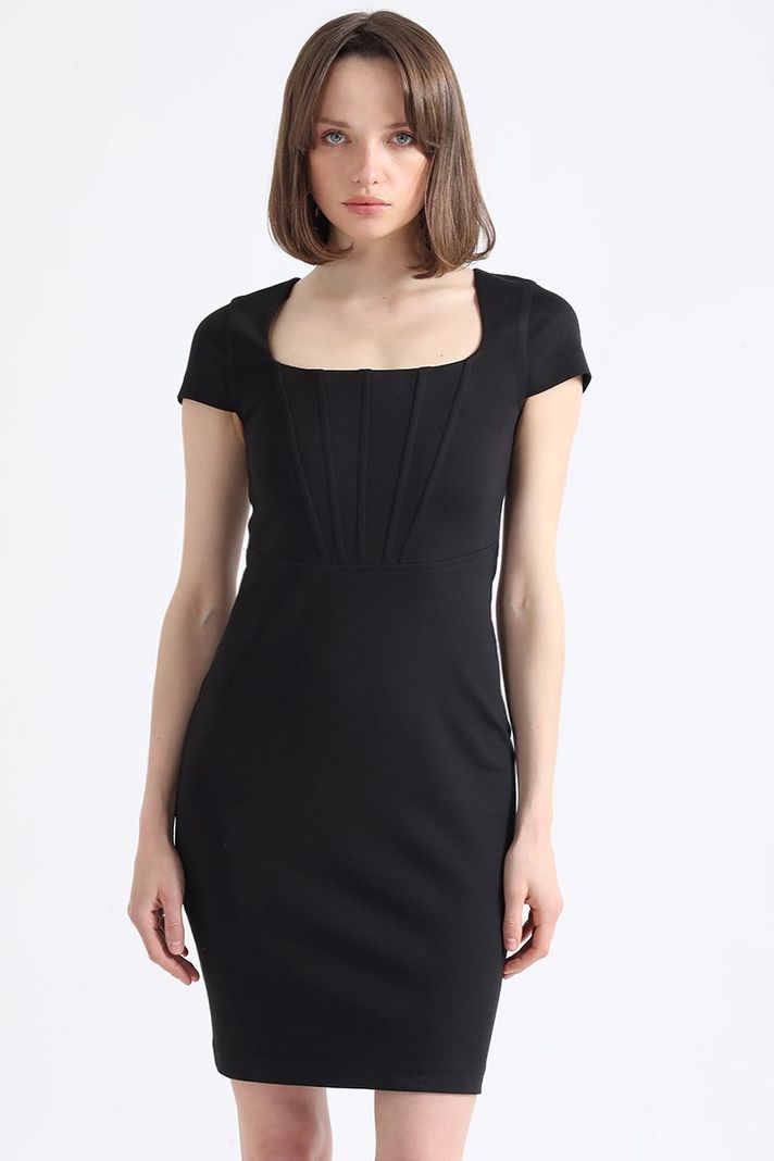 Vestido Entallado, Cortes Corse, Negro Liola-5