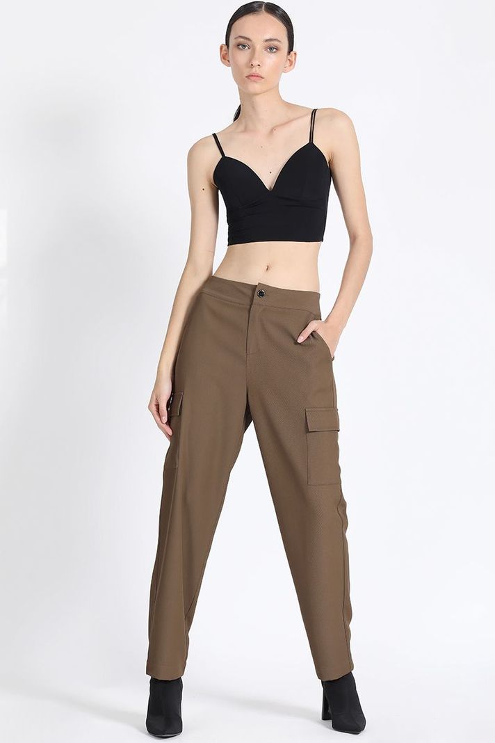 Pantalon Sastre Cargo, Tiro Medio, Café Liola-1