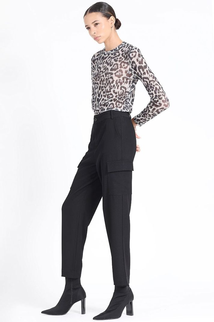 Pantalon Sastre Cargo, Tiro Medio, Negro Liola-3