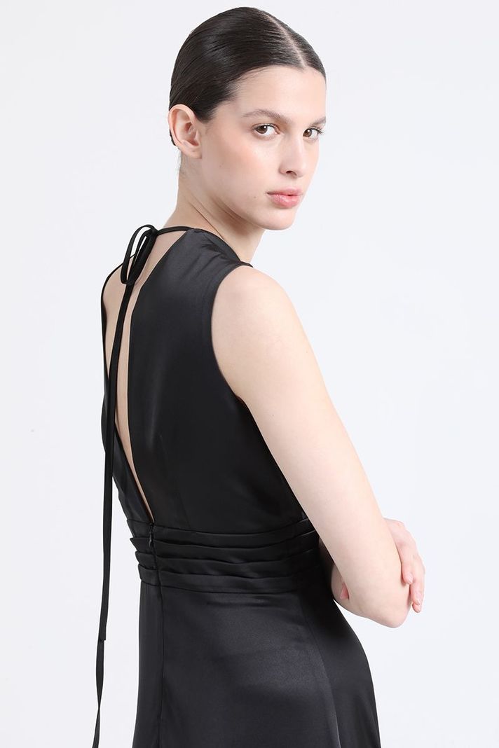 Vestido Maxi Alforzas, Satin, Negro Liola-4