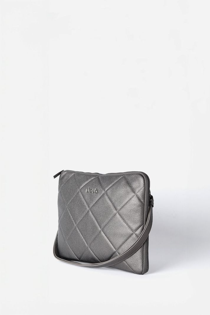 Bolso Laptop, Acolchado, Efecto Cuero Metalizado, Gris Liola-1