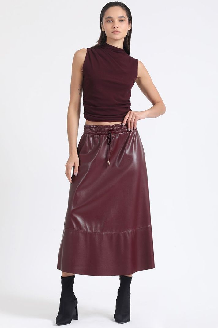 Falda Amplia Midi Efecto Cuero, Vino Liola-3