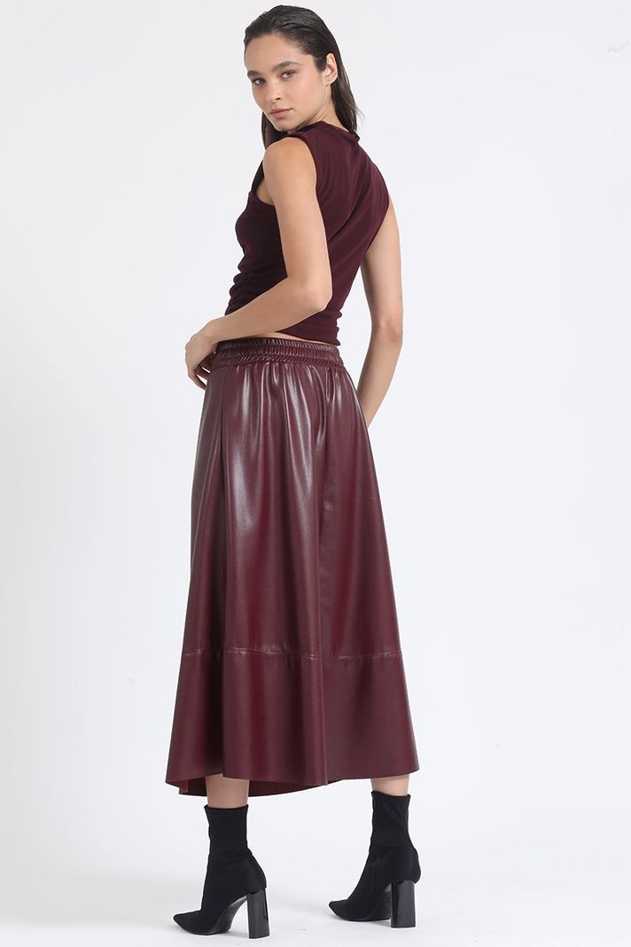 Falda Amplia Midi Efecto Cuero, Vino Liola-5