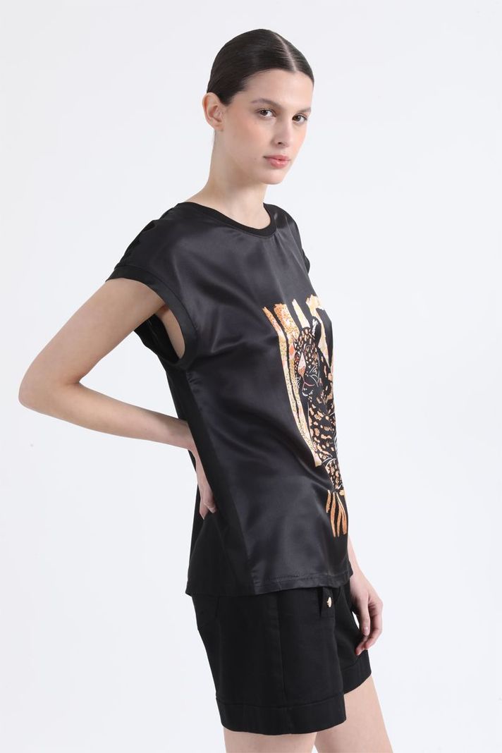 Polera Con Satin Estampado Tigre Animal, Negro Liola-3