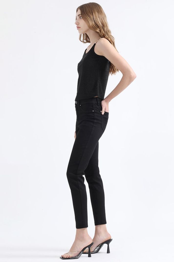 Jeans Color Skinny Push Up, Tiro Medio, Negro Liola-5
