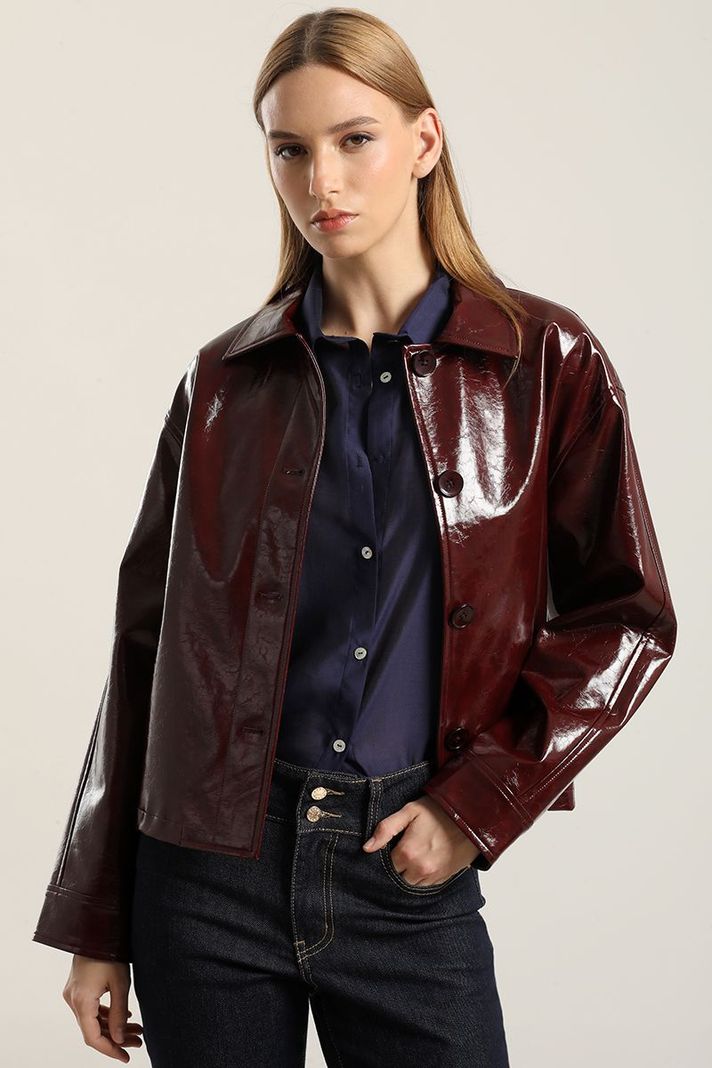 Chaqueta Efecto Charol,Burdeo Liola
