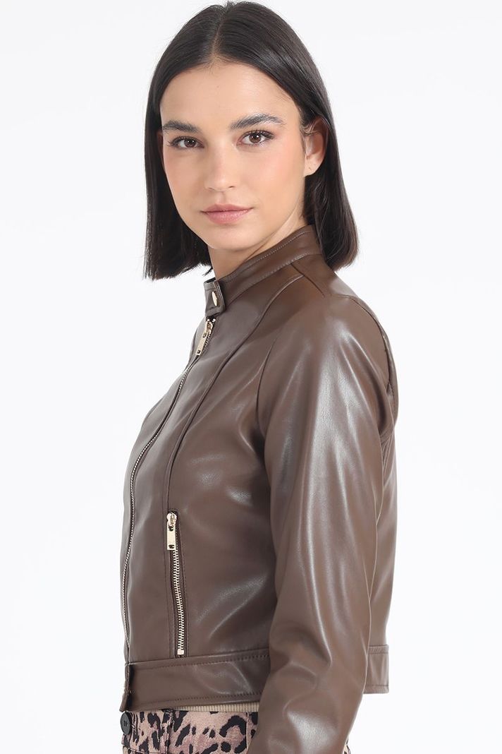 Chaqueta Corta Efecto Cuero, Chocolate Liola-4