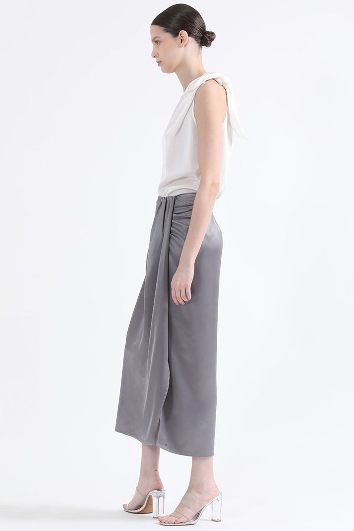 Falda Midi Cruce Asimetrico, Satin Plateado Liola-2