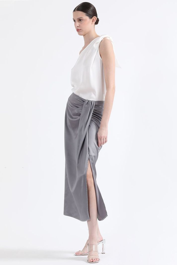 Falda Midi Cruce Asimetrico, Satin Plateado Liola-6