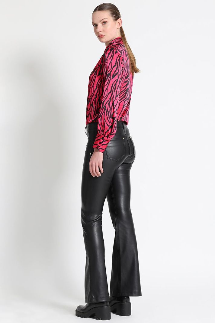 Pantalón Tiro Medio Piel Cuero Negro Liola-3