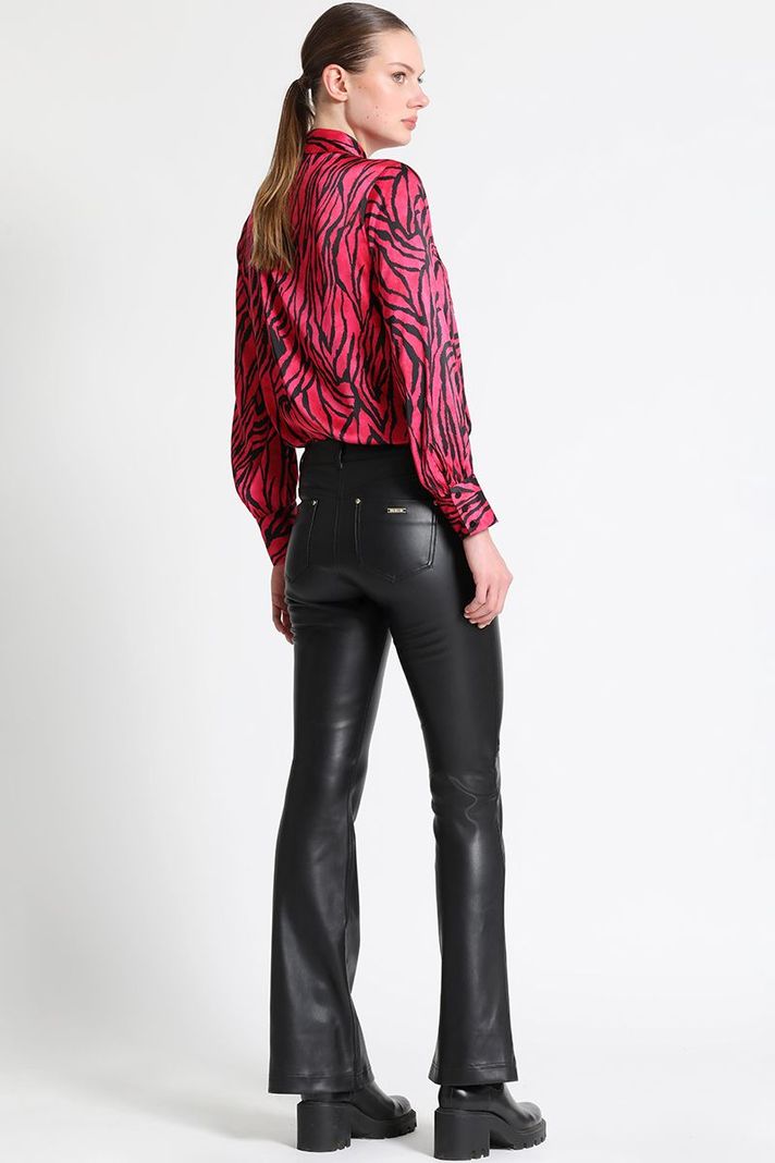 Pantalón Tiro Medio Piel Cuero Negro Liola-4