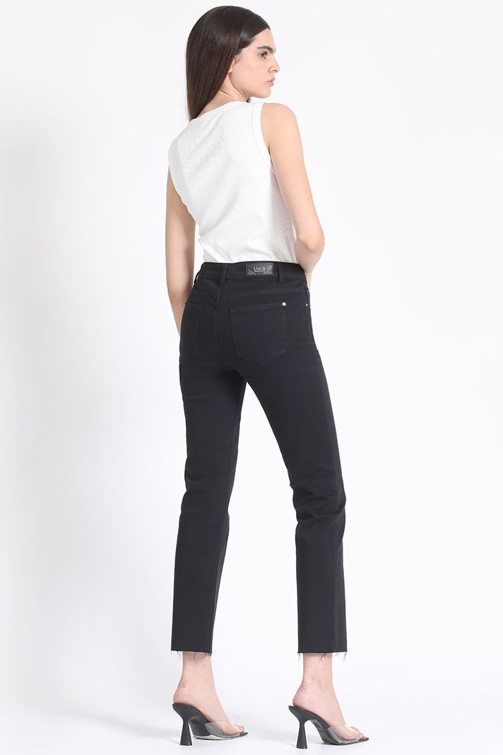 Jeans Recto Tachas Negro Liola-3