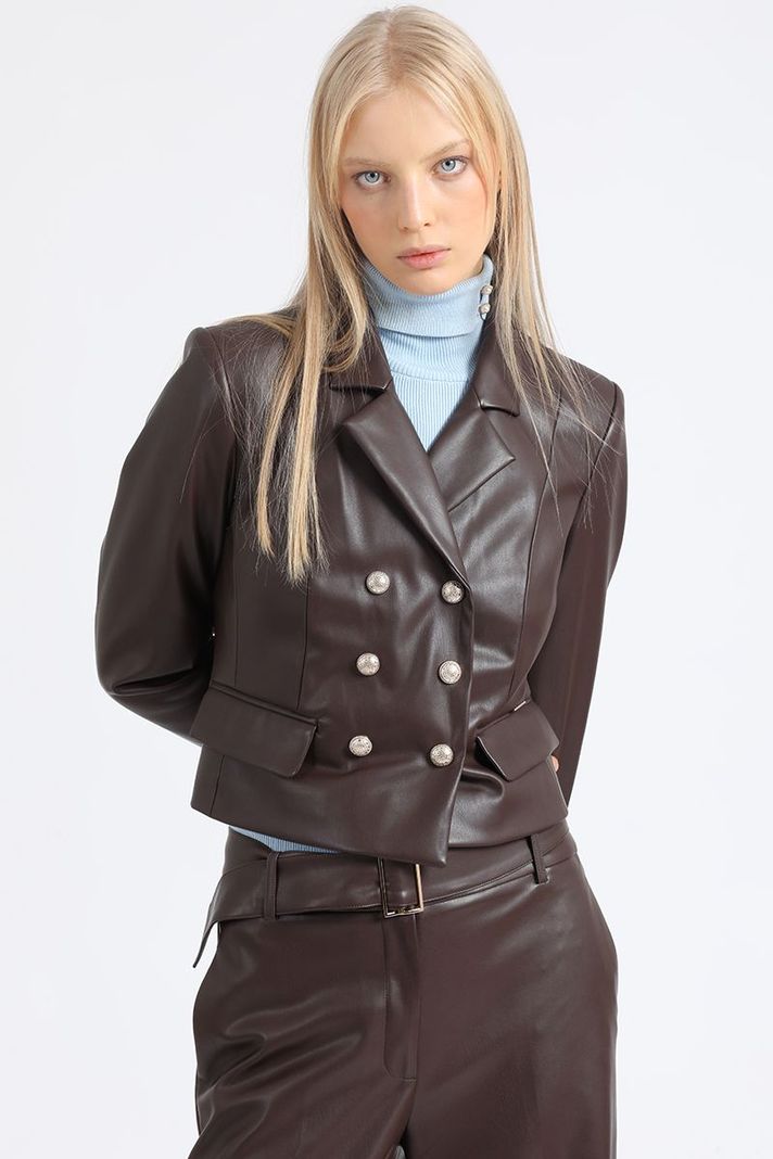 Blazer Crop Cruzado Efecto Cuero, Chocolate Liola-0