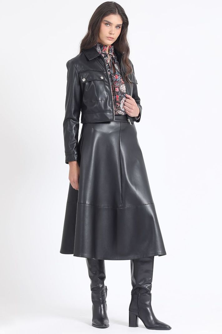Chaqueta Crop Recta Efecto Cuero, Negro Liola-4