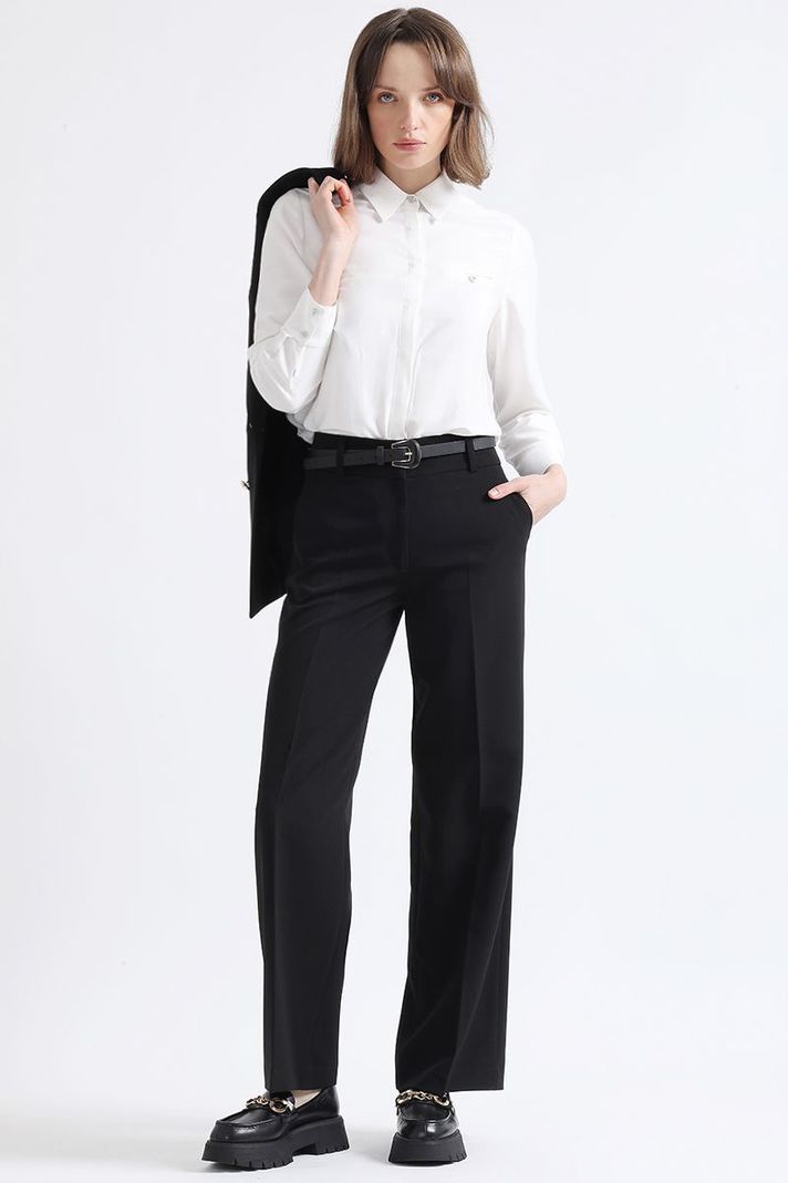 Pantalon Recto, Tiro Alto, Negro Liola-0