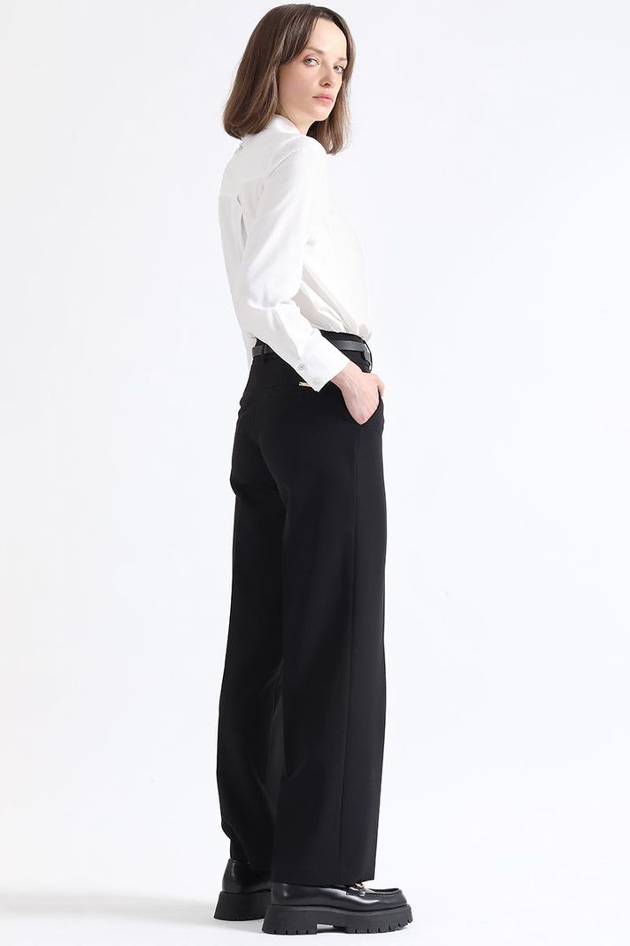 Pantalon Recto, Tiro Alto, Negro Liola-3