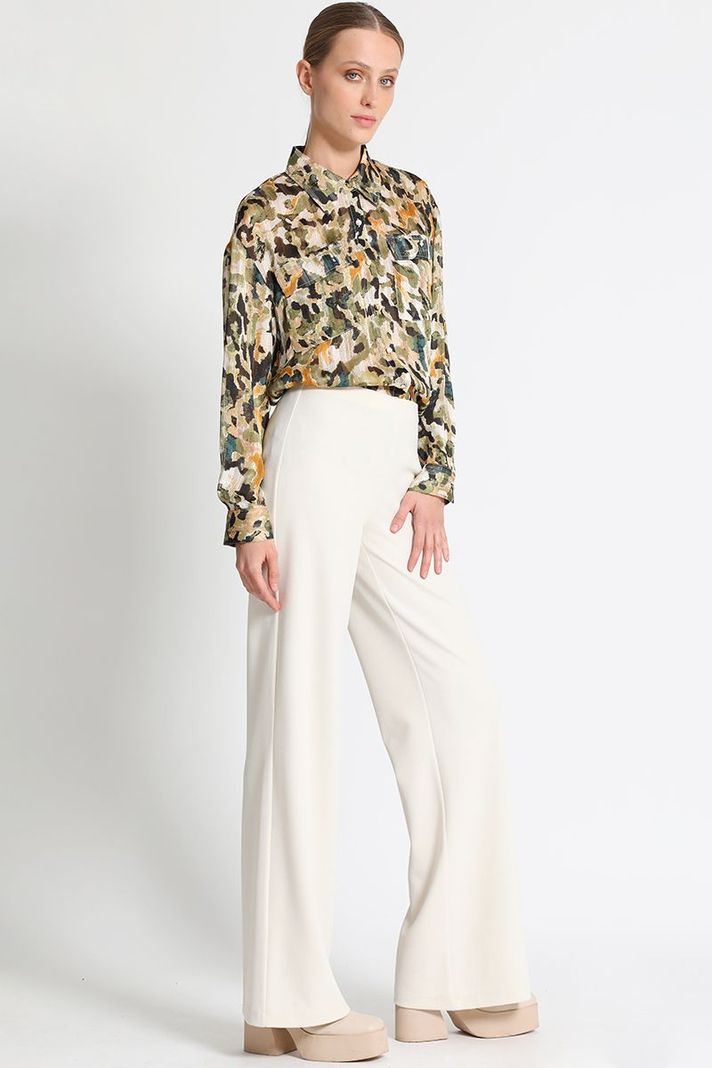 Pantalón Flare Liso Crudo Liola-1