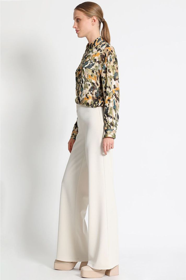 Pantalón Flare Liso Crudo Liola-2