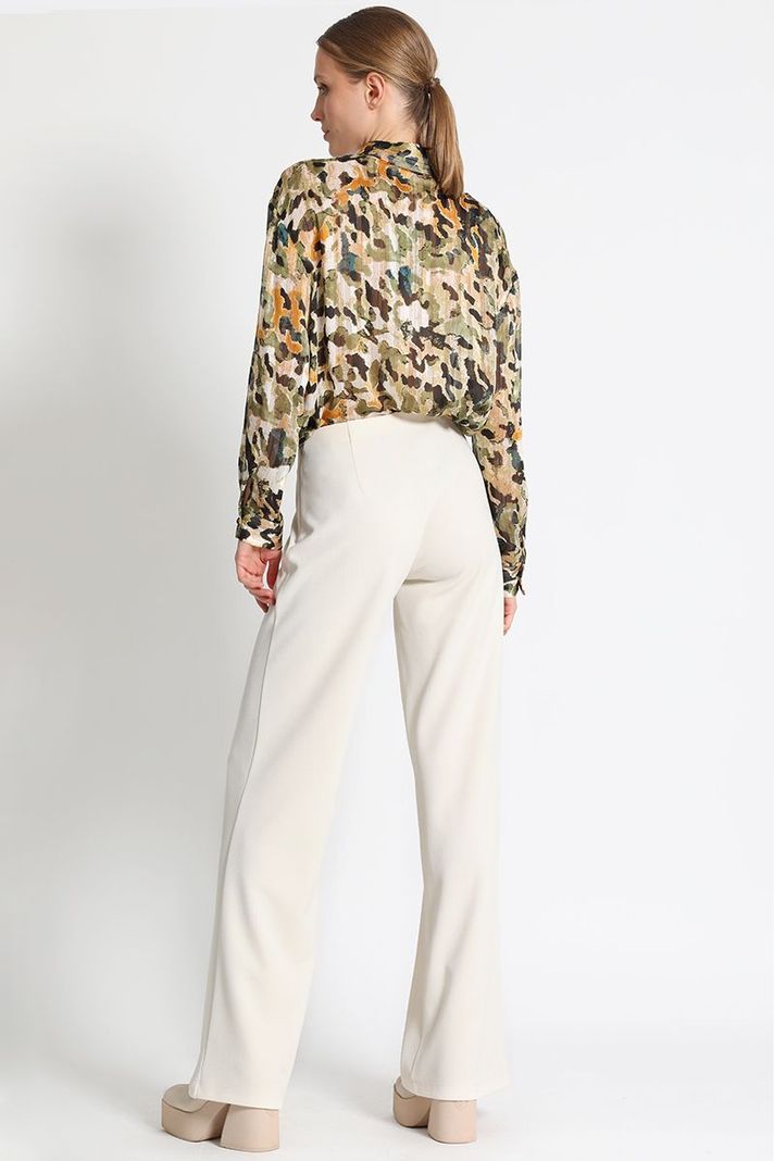 Pantalón Flare Liso Crudo Liola-4
