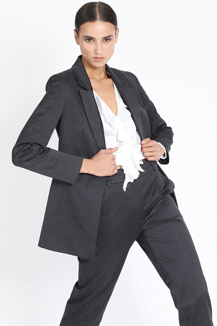 Blazer Largo Entallado Jacquard Negro Liola-2