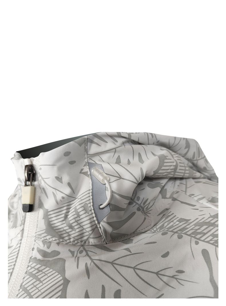 Cortaviento Flexible Estampado Hombre-3