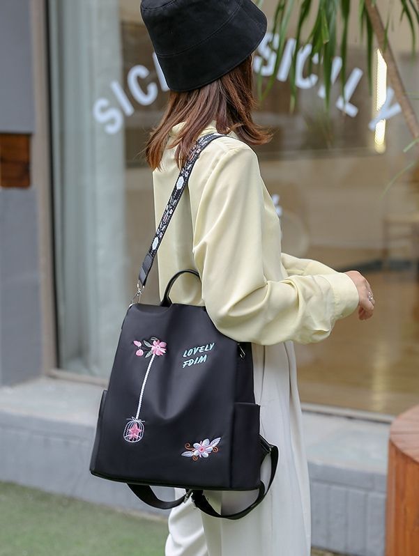 Mochila Antirrobo Cartera Impermeable Mujer Negro Bordado-2