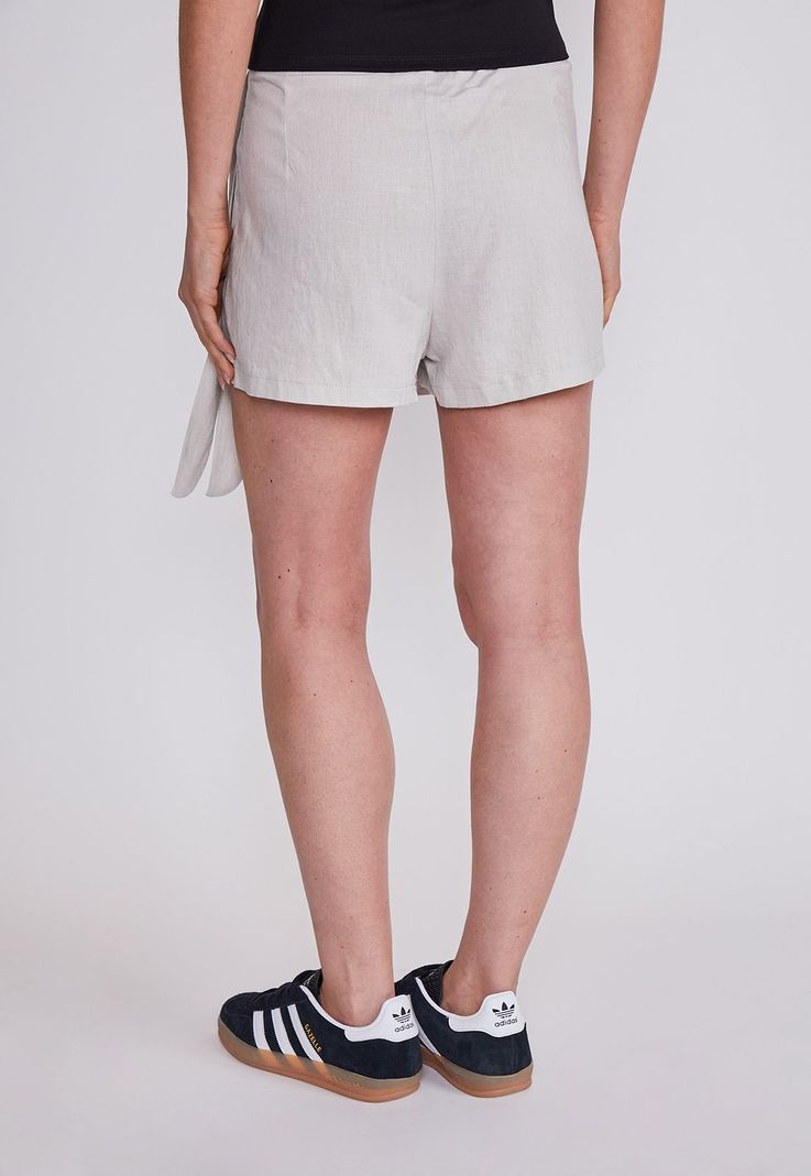 Short Mujer Crudo Lino Sioux-2