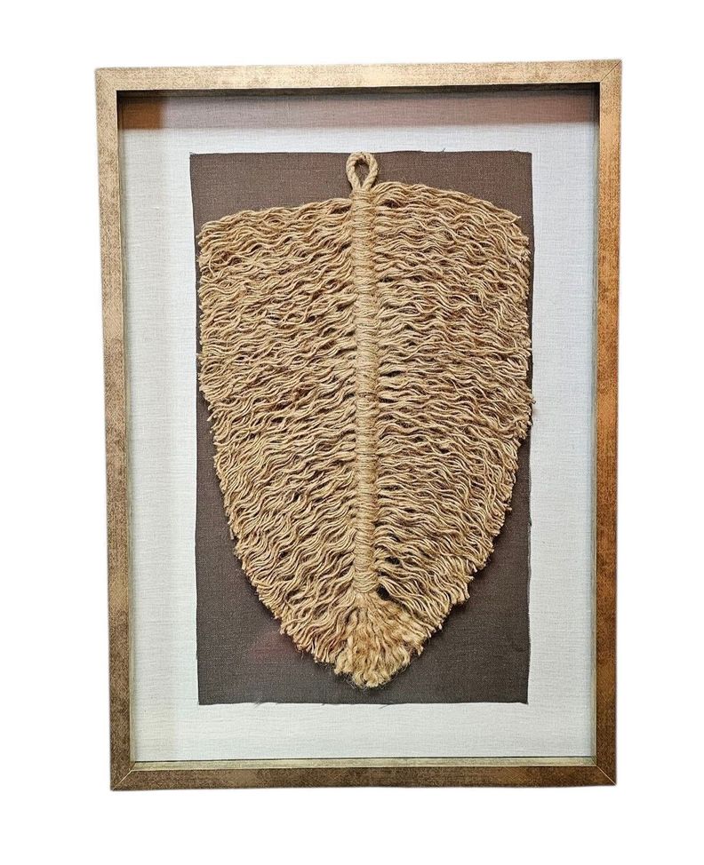Cuadro Hoja Yute Natural Marco Dorado con Vidrio 50x32 Hecho a Mano Macrame
