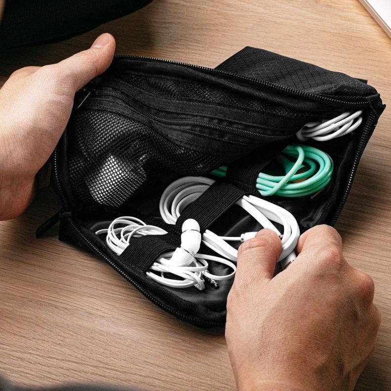 Bolso Organizador de Cables y Artículos Electrónicos-5