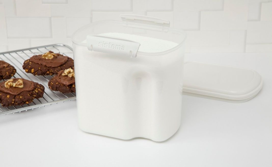 Contenedor BAKE IT 2,47 ml con taza medidora Sistema-2