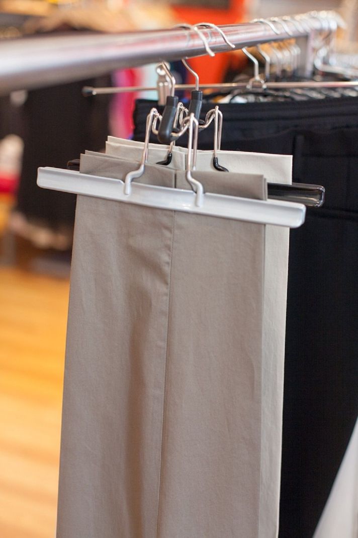 Set de 5 Colgadores Para Pantalones y Faldas Mat 26 Silver.-4
