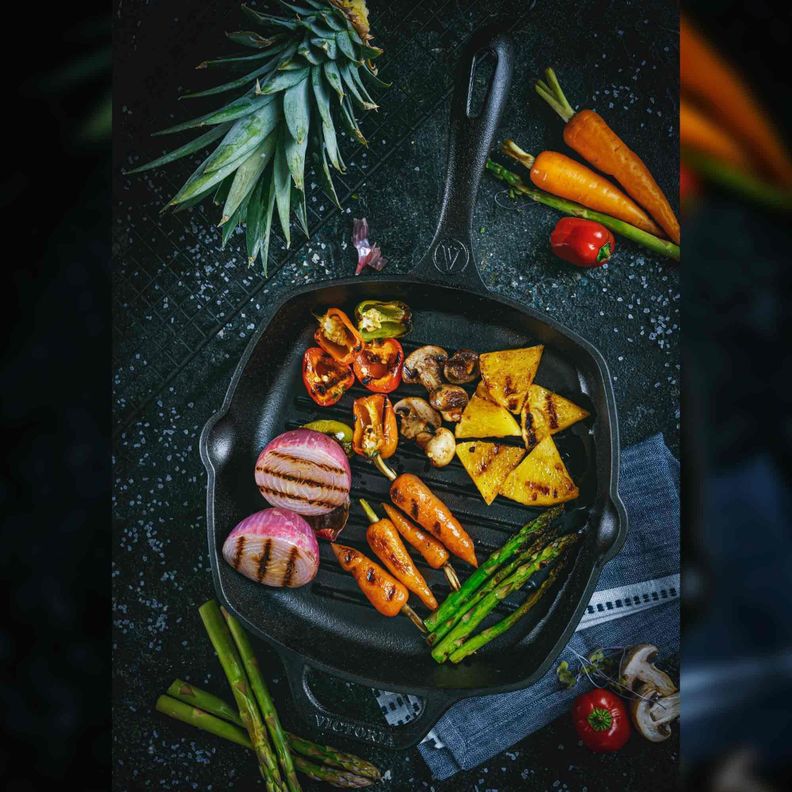 Sartén para Asar y Parrilla Cuadrado con Mango de Hierro Fundido 25x25cm Precurada-1