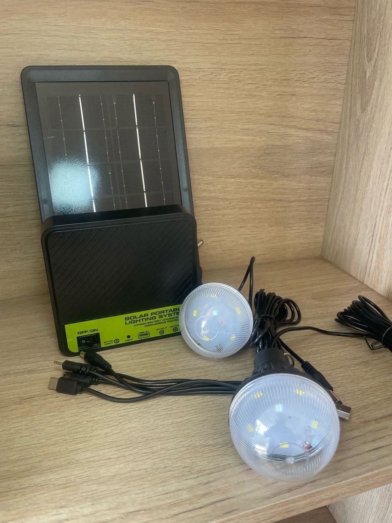 Kit De Iluminación Solar Portátil Ampolletas Camping-9