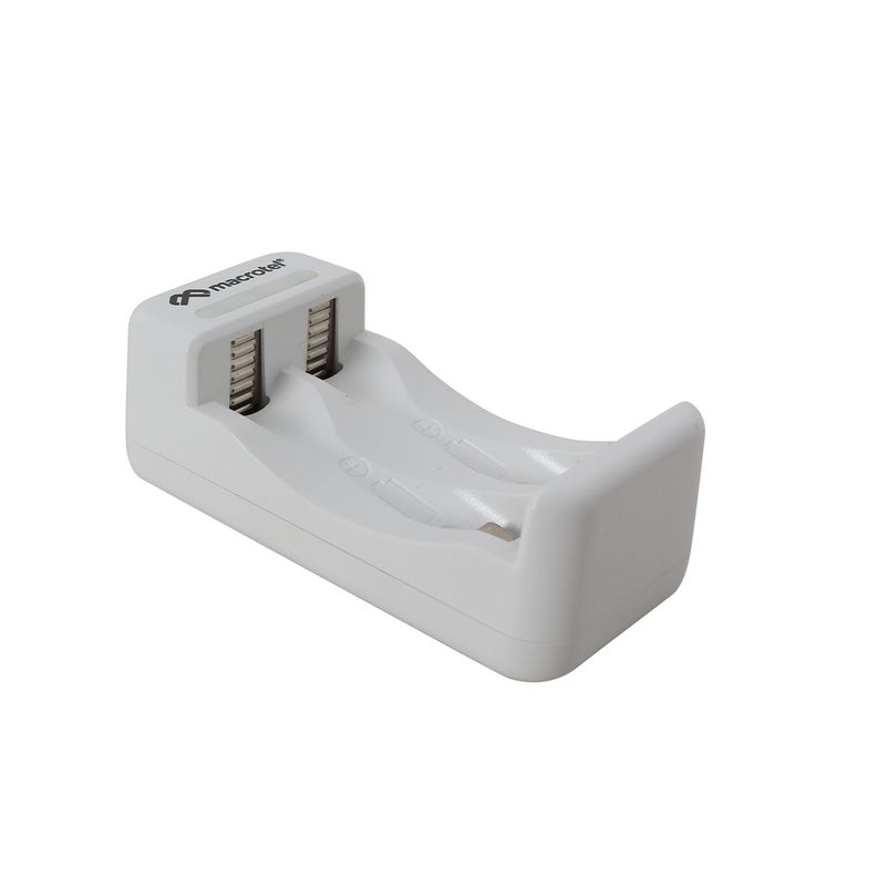 Cargador Pilas AA / AAA + 2 pilas AA 2300 y 2 pilas AAA 1000-1