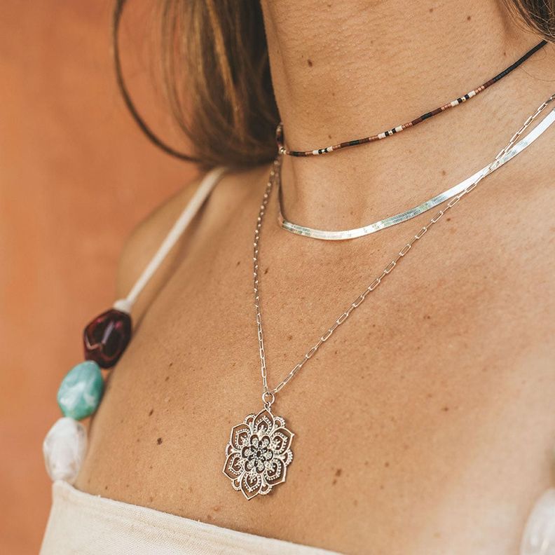 Choker Chenoa Tierra con Mostacillas de Plata-1