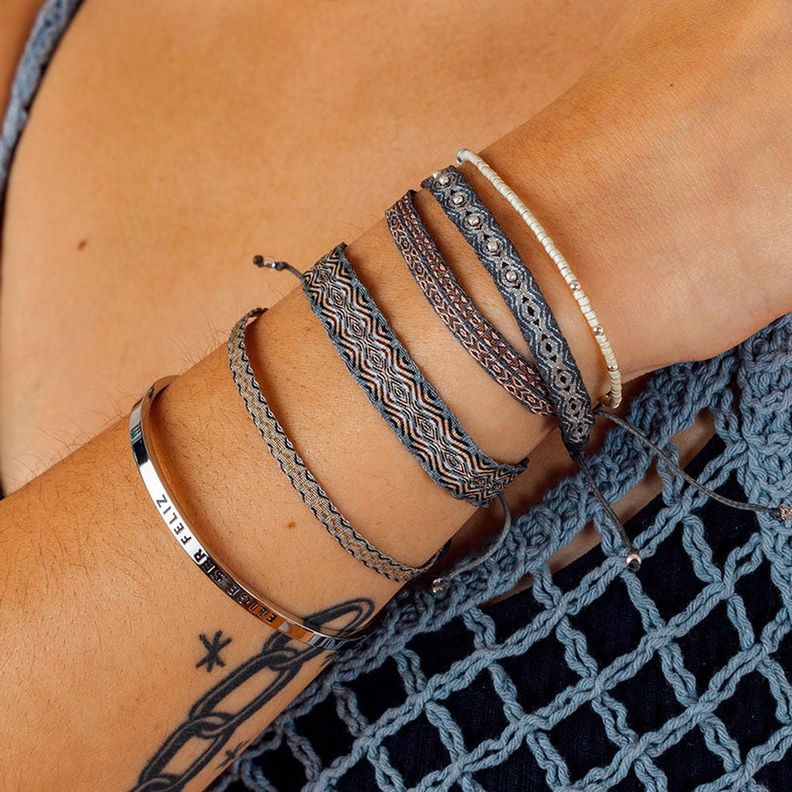 Pulsera Marfil con mostacillas de plata-2