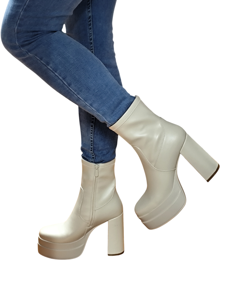 Botin Beige  Mujer Taco Alto  M443-0