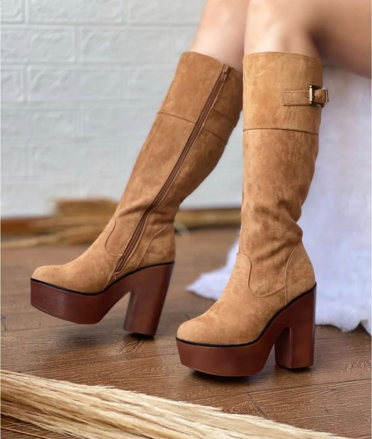 Bota Mujer en Gamuza con Plataforma M462-1