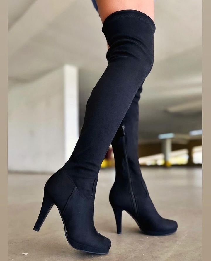 Bota Bucanera Mujer en Gamuza Elasticada Taco Alto M324-1
